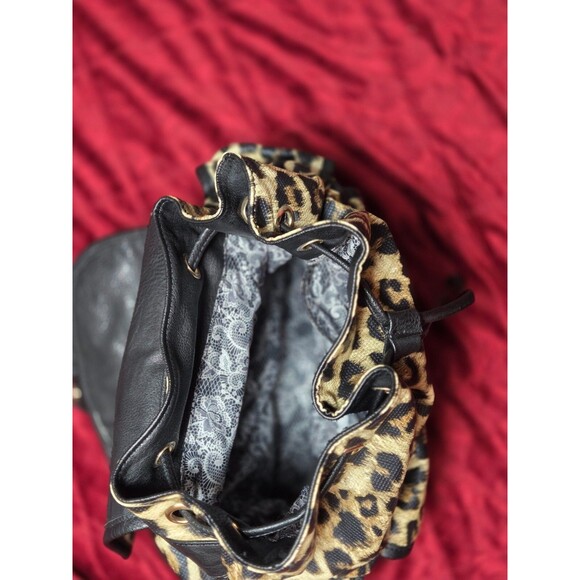 Animal Print Drawstring Backpack for Women with Multiple Interior Pockets Travel - Picture 8 of 11